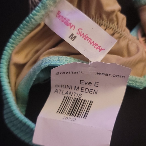 Bikini - Picture 3 of 5